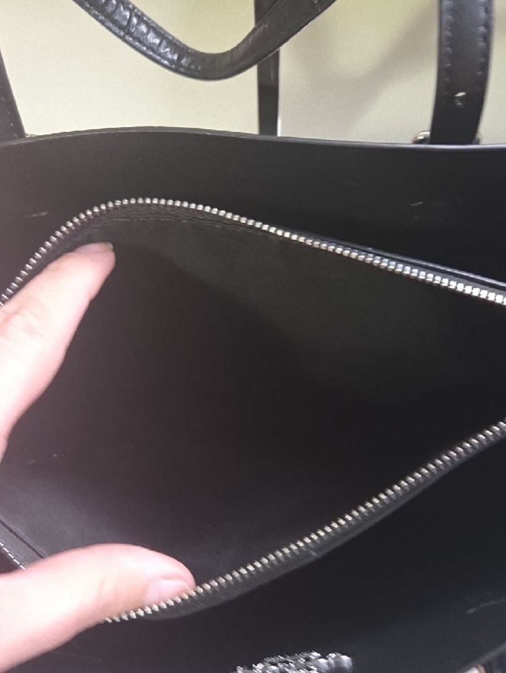 Coach Mollie 25 Black Leather Shoulder Tote with Detachable Strap - Picture 7 of 9